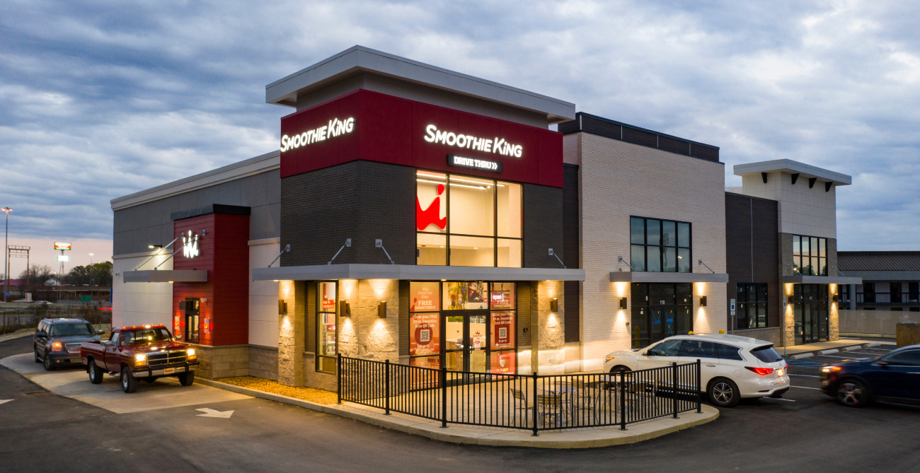 Smoothie king store outside at dusk